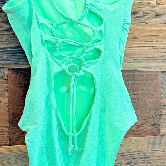 Becca Shimmer One Shoulder Asymmetrical One Piece Swimsuit in Seafoam Green NWT - Picture 11 of 11